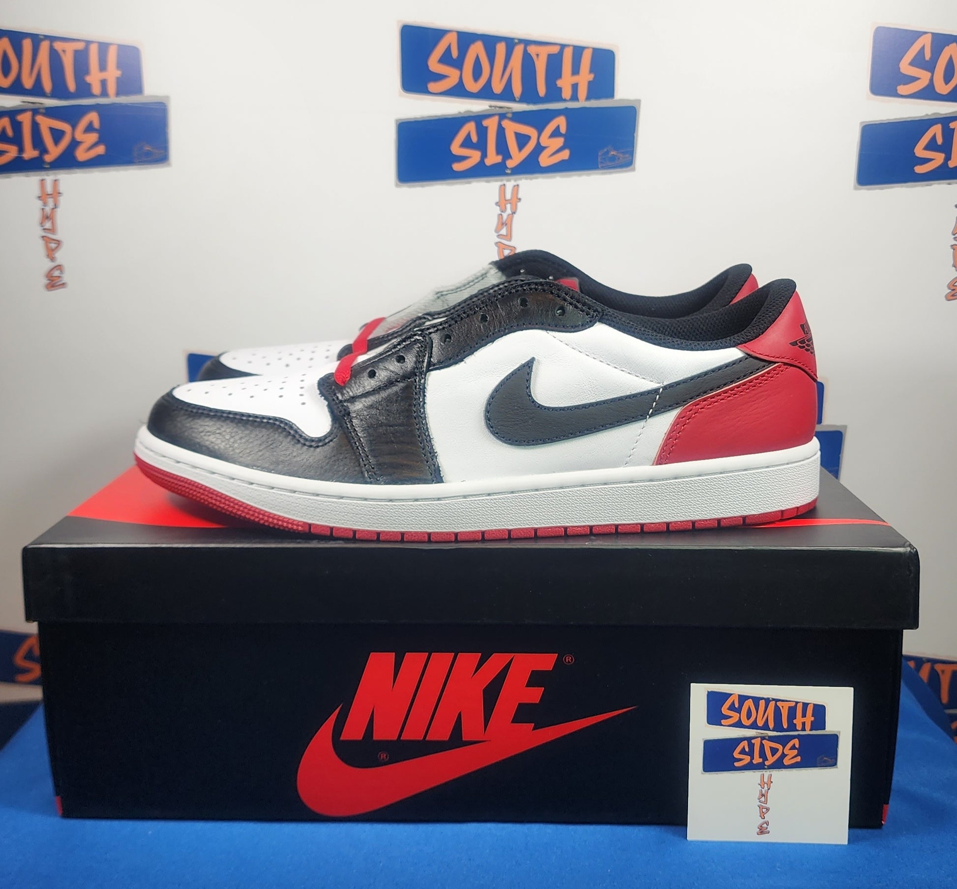 Air Jordan Retro 1 Low Black Toe