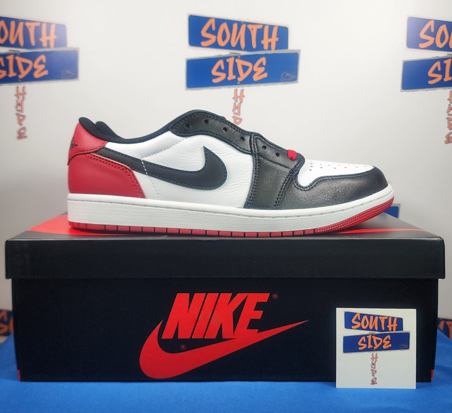 Air Jordan Retro 1 Low Black Toe