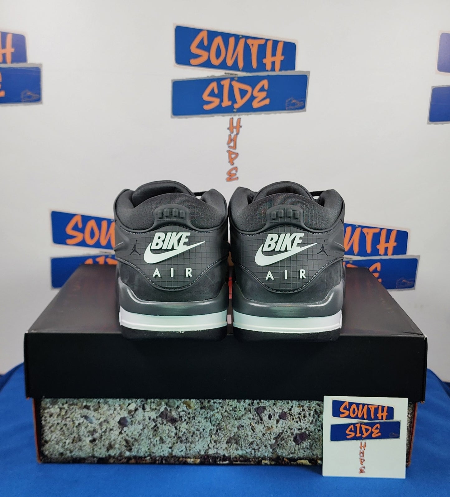 Jordan 4 RM SP Nigel Sylvester Driveway Grey